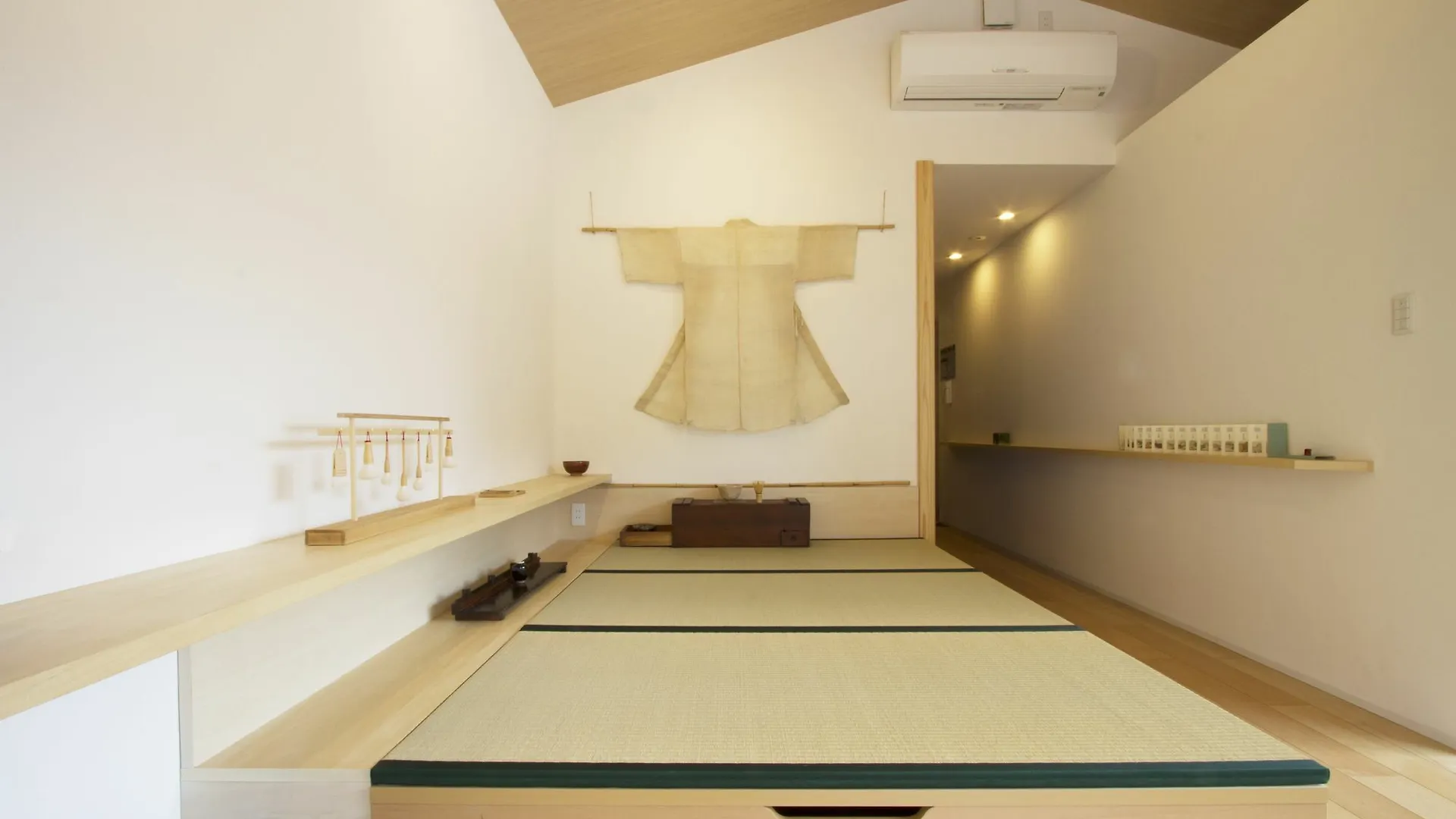***  Kyoto Higashiyama With Hotel Japan